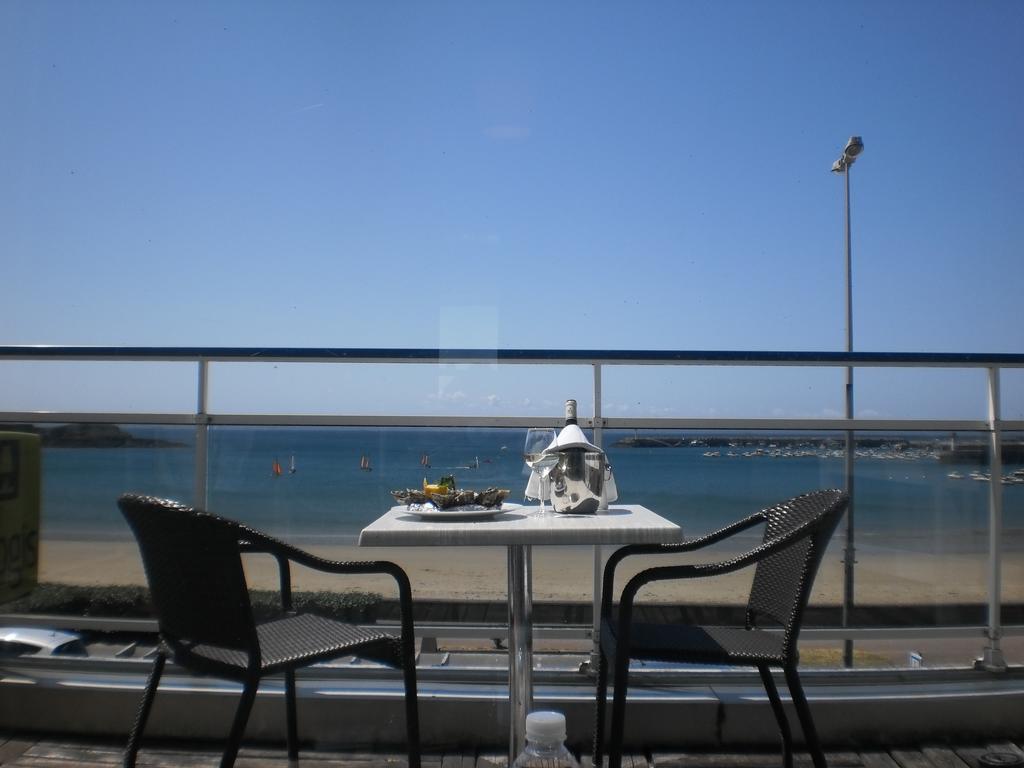 Hotel De La Plage Erquy Zimmer foto